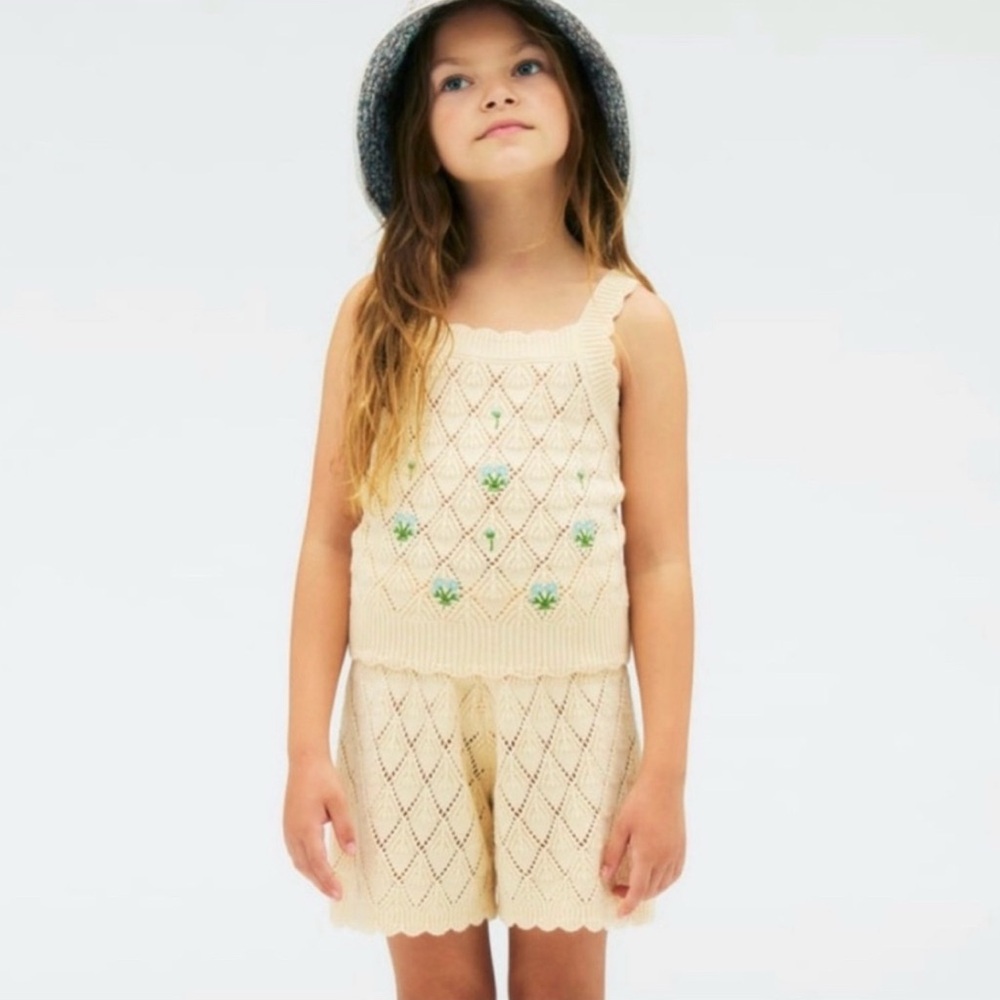 Zara Cream Diamond Pattern Knit Shorts